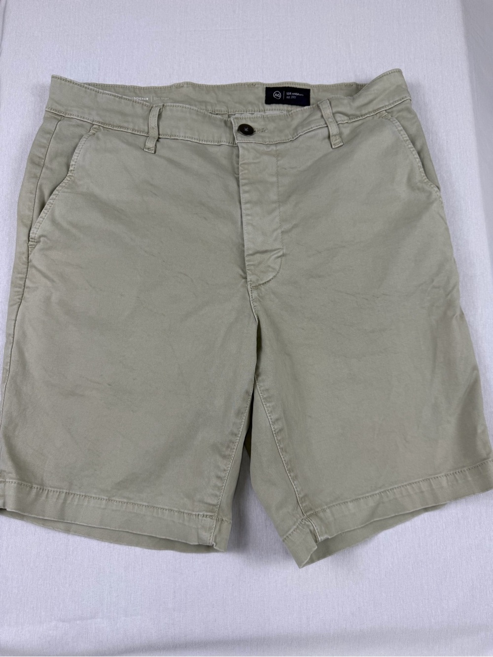 AG Wanderer Slim Shorts Khaki Size 32 Mens